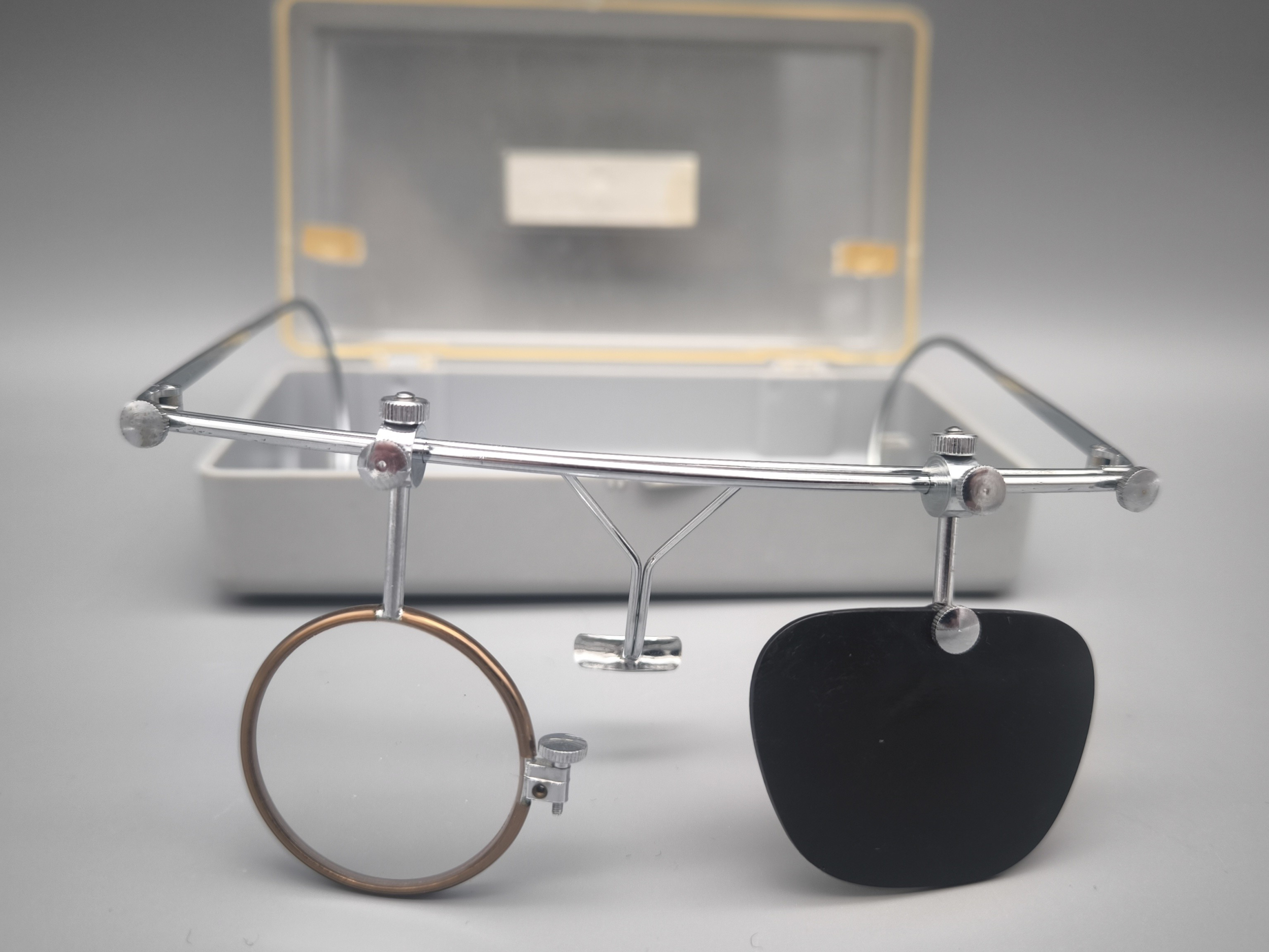 Schießbrille Knoblock mit Augenblende und Box