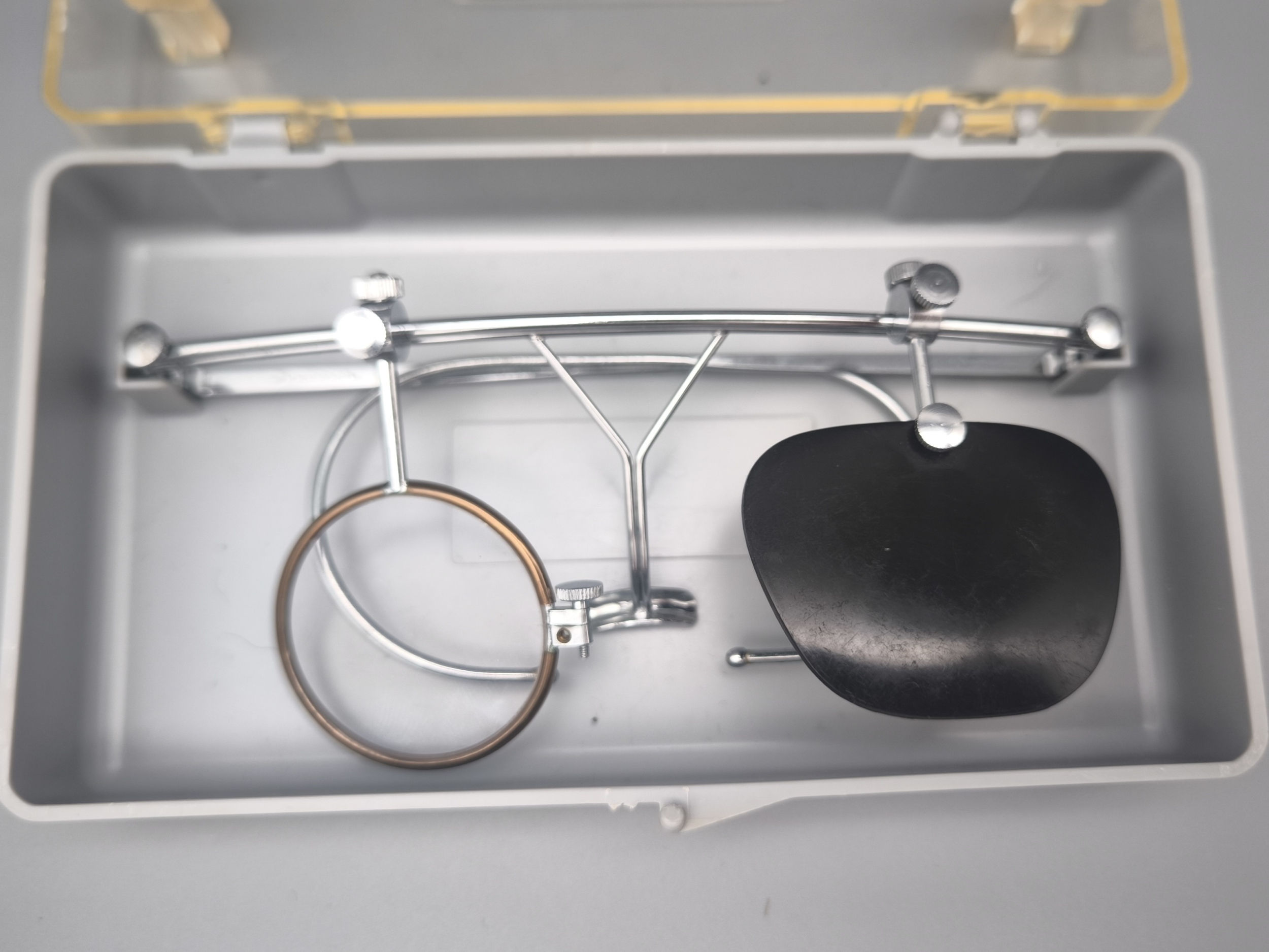 Schießbrille Knoblock mit Augenblende und Box