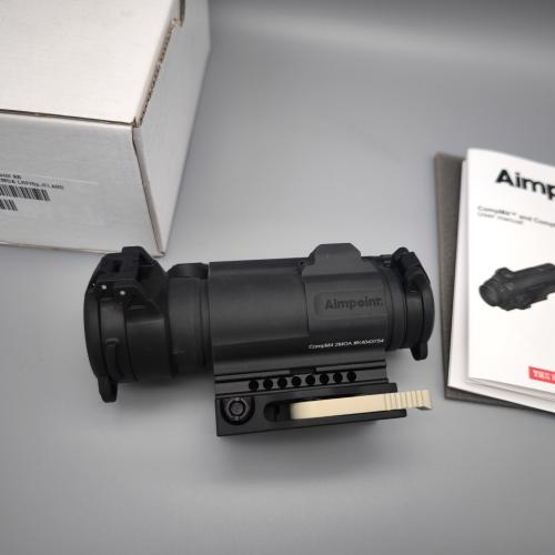 Comp M4h Rotpunktvisier mit LRP Montage und Spacer