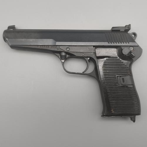 vz. 52 Selbstladepistole 9mm Luger mit LPA Visierung und Wechsellauf im Kaliber 7,62 Tokarev