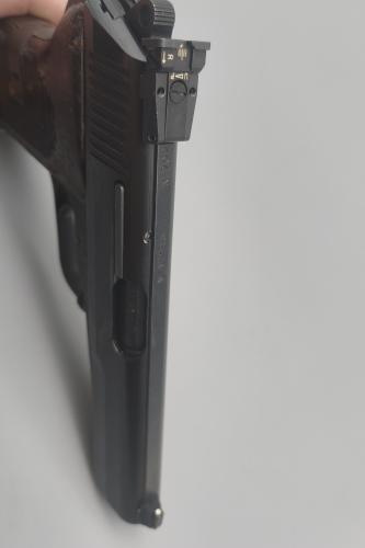 vz. 52 Selbstladepistole 9mm Luger mit LPA Visierung und Wechsellauf im Kaliber 7,62 Tokarev
