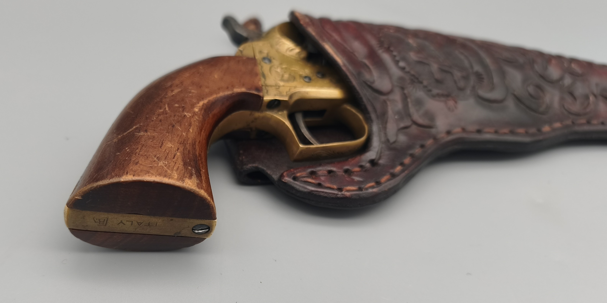 FIE Hege Uberti 1848 .31 Blackpowder Baby Dragoner Perkussionsrevolver