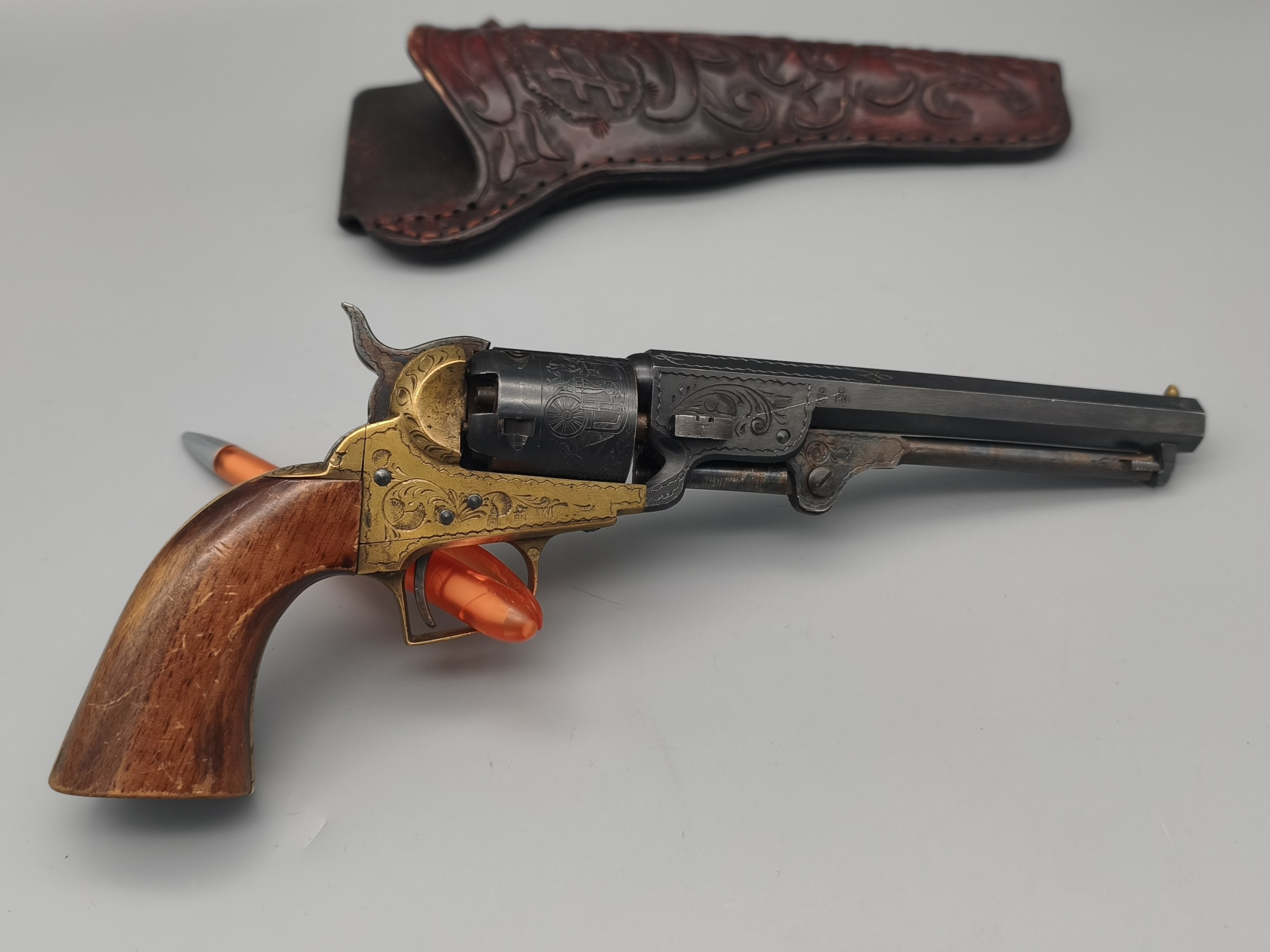 FIE Hege Uberti 1848 .31 Blackpowder Baby Dragoner Perkussionsrevolver