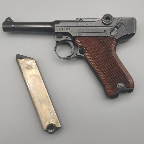 Erma KGP 68 verkleinerte P08 7,65 Browning Kniegelenkpistole
