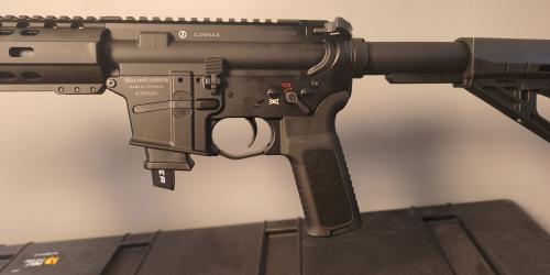 Schmeisser AR15-9 S4F SD mit Integralschalldämpfer