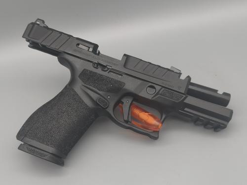 HS Products/Springfield Echelon 4.0C Comp. 9mm Luger mit 3 Dot Tritium Visierung OR Optics Ready