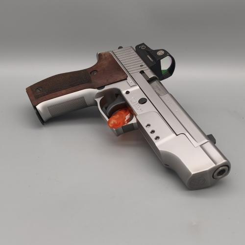 Sig Sauer P226s 9mm Luger mit Laufgewicht und Rotpunkt Romeo1 eckernförder Fertigung