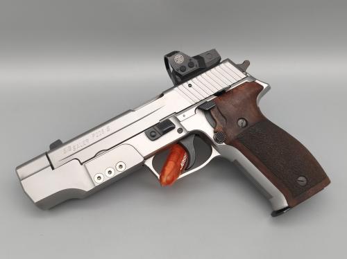 Sig Sauer P226s 9mm Luger mit Laufgewicht und Rotpunkt Romeo1 eckernförder Fertigung