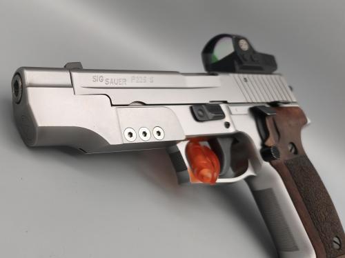 Sig Sauer P226s 9mm Luger mit Laufgewicht und Rotpunkt Romeo1 eckernförder Fertigung