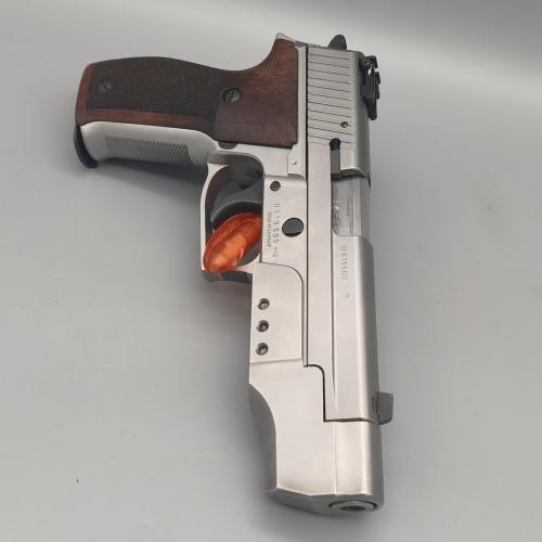 Sig Sauer P226s 9mm Luger mit Laufgewicht und Rotpunkt Romeo1 eckernförder Fertigung