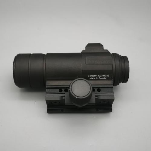 Aimpoint Comp M4 mit QRP2 Montage