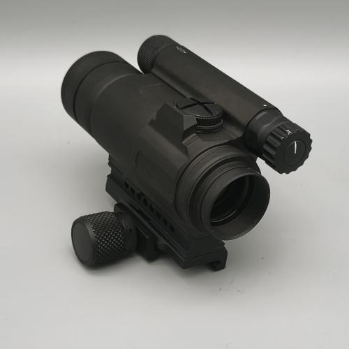 Aimpoint Comp M4 mit QRP2 Montage
